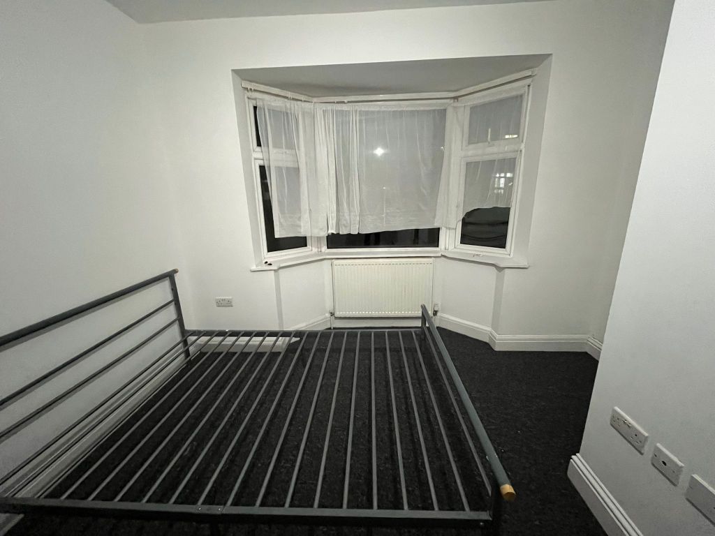 Property photo 2 of 6 Mount Road-4