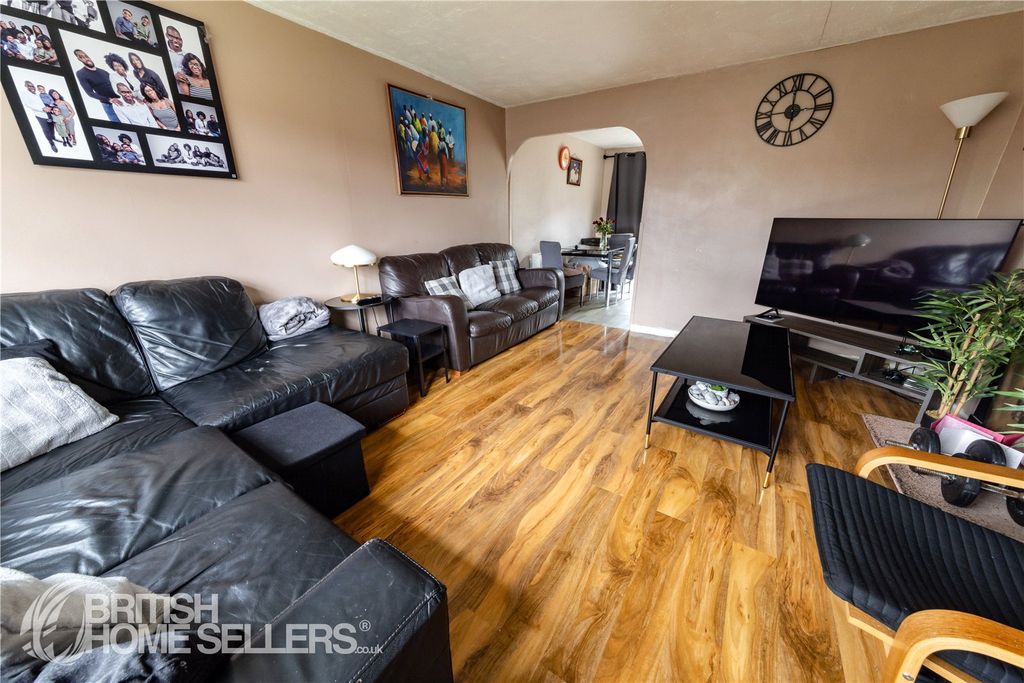 Property photo 3 of 11 Picture No. 13