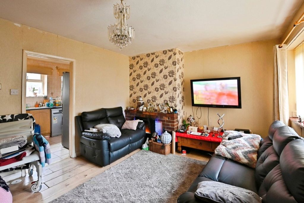 Property photo 3 of 15