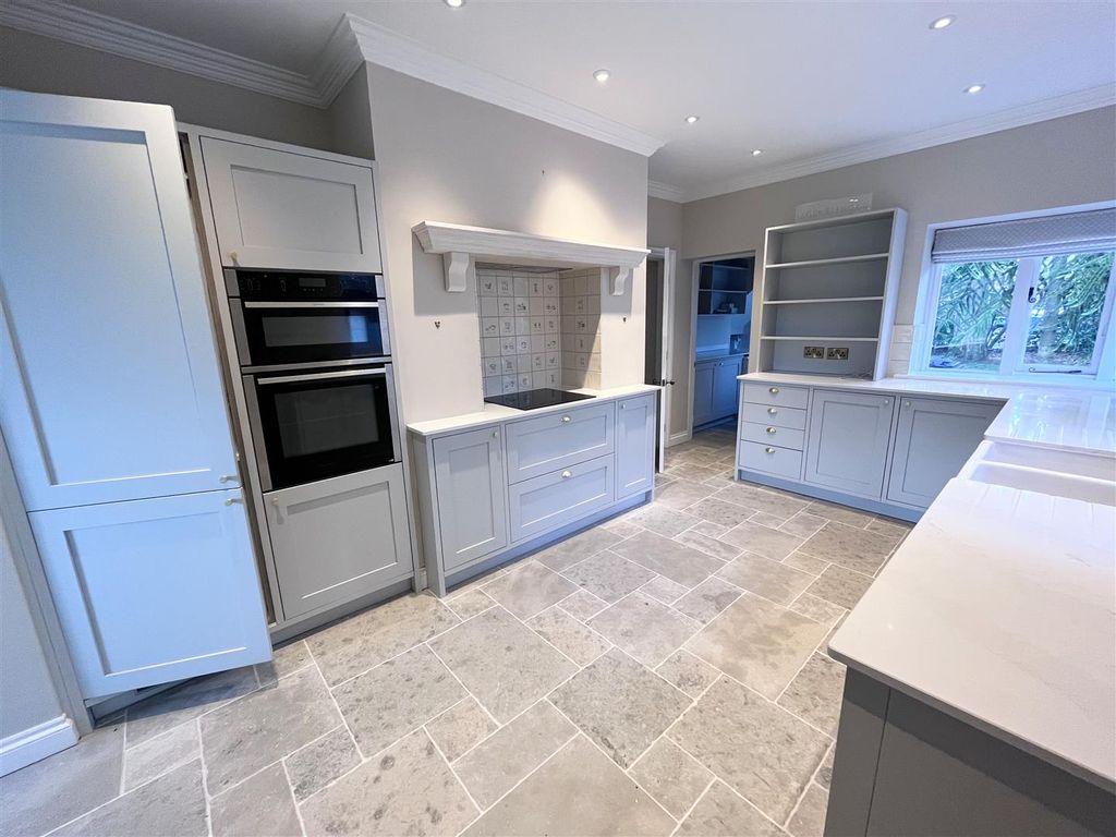 Property photo 3 of 50