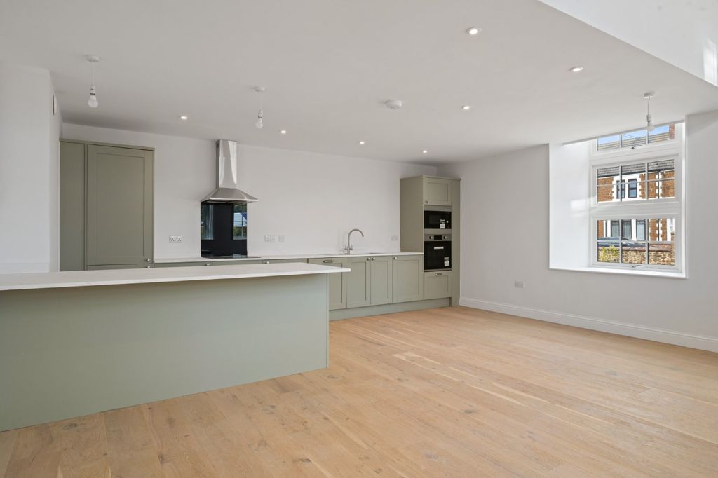 Property photo 3 of 10 Kitchen/Living Area