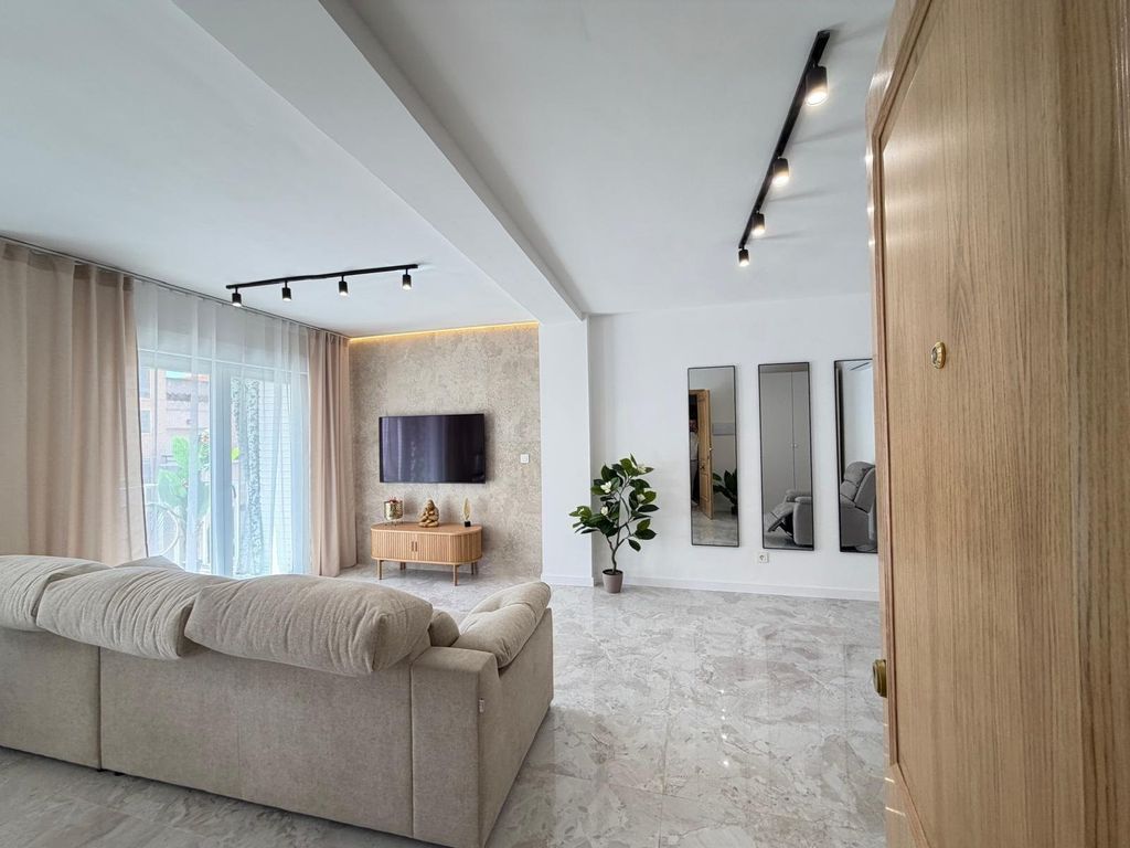 Property photo 2 of 50