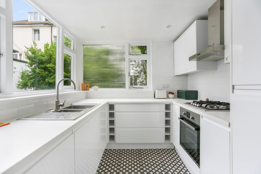 Property photo 3 of 16 296A5656