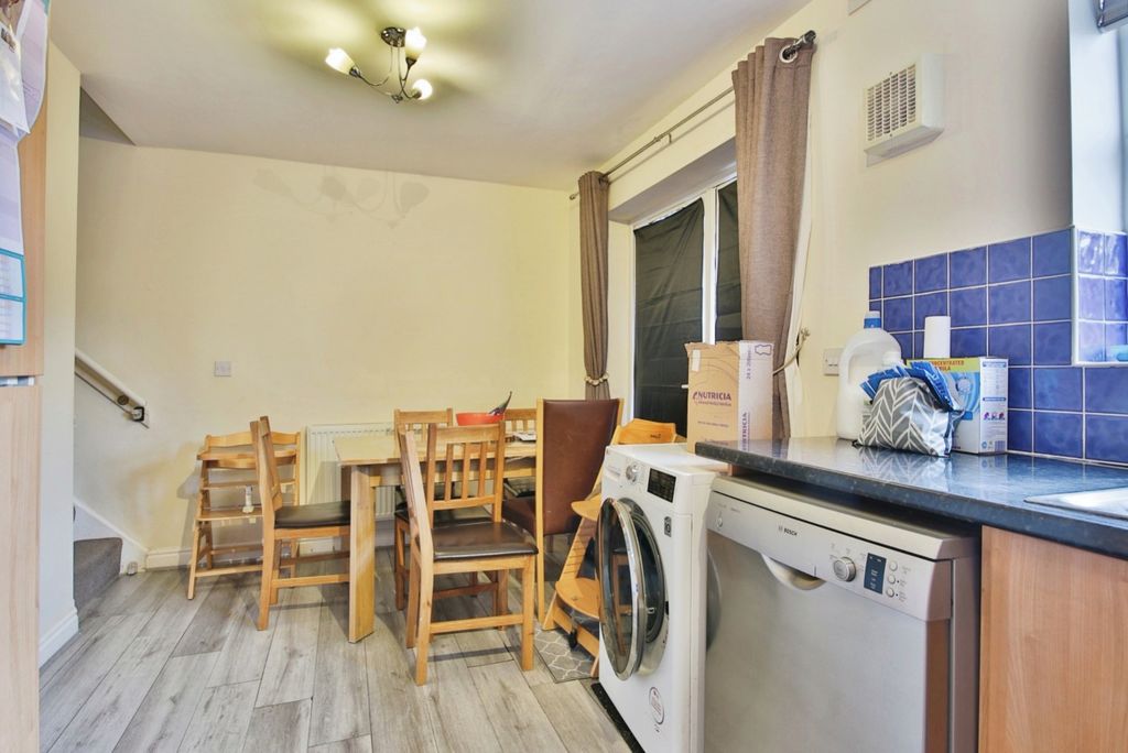 Property photo 2 of 9 3446885