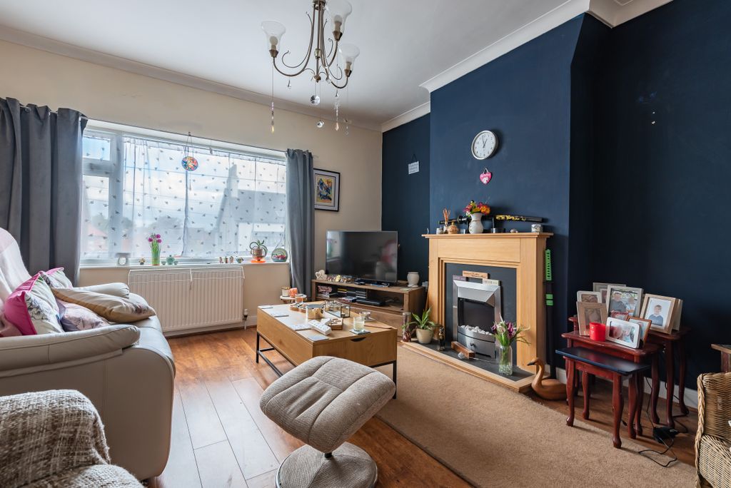 Property photo 2 of 47