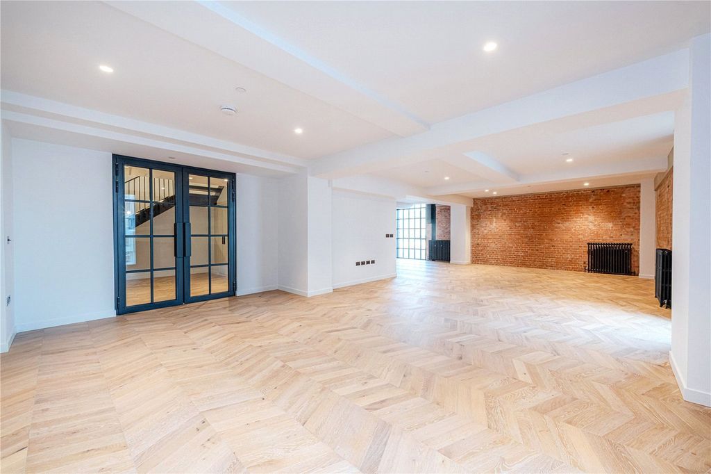 Property photo 2 of 16 Picture No. 36