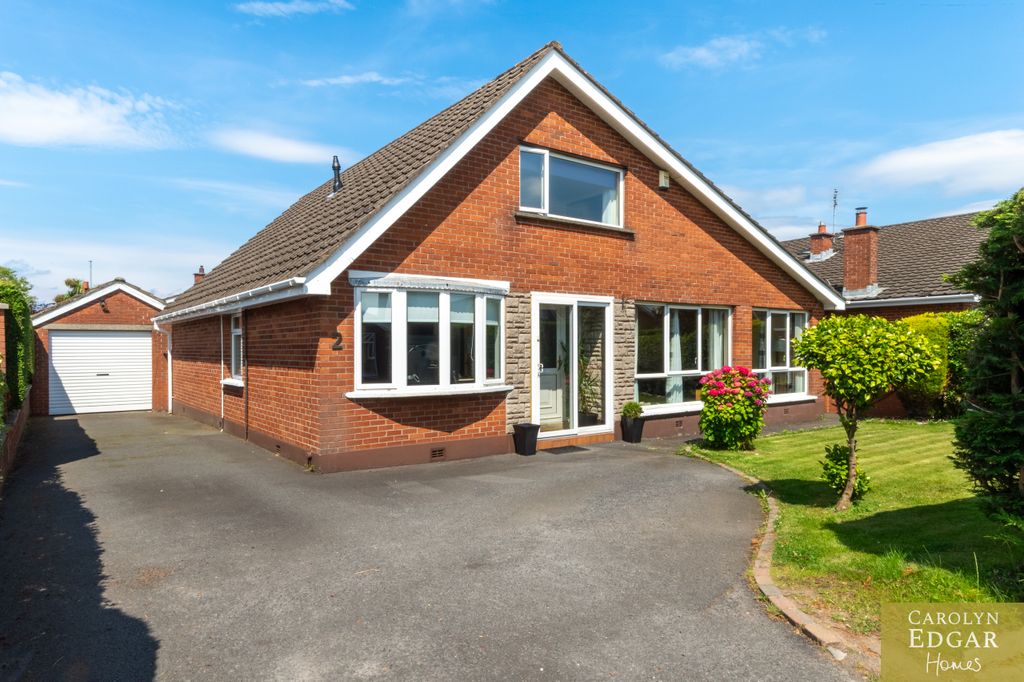 Property photo 2 of 50 011