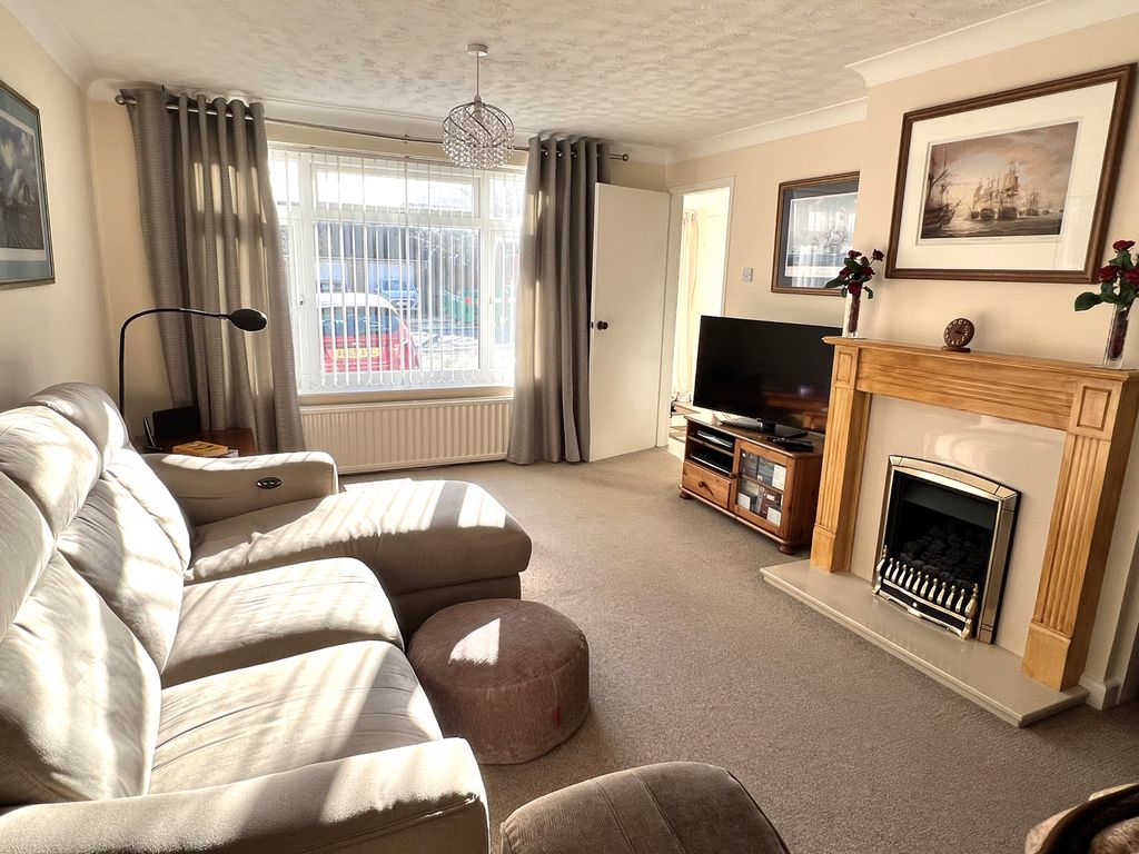 Property photo 2 of 13