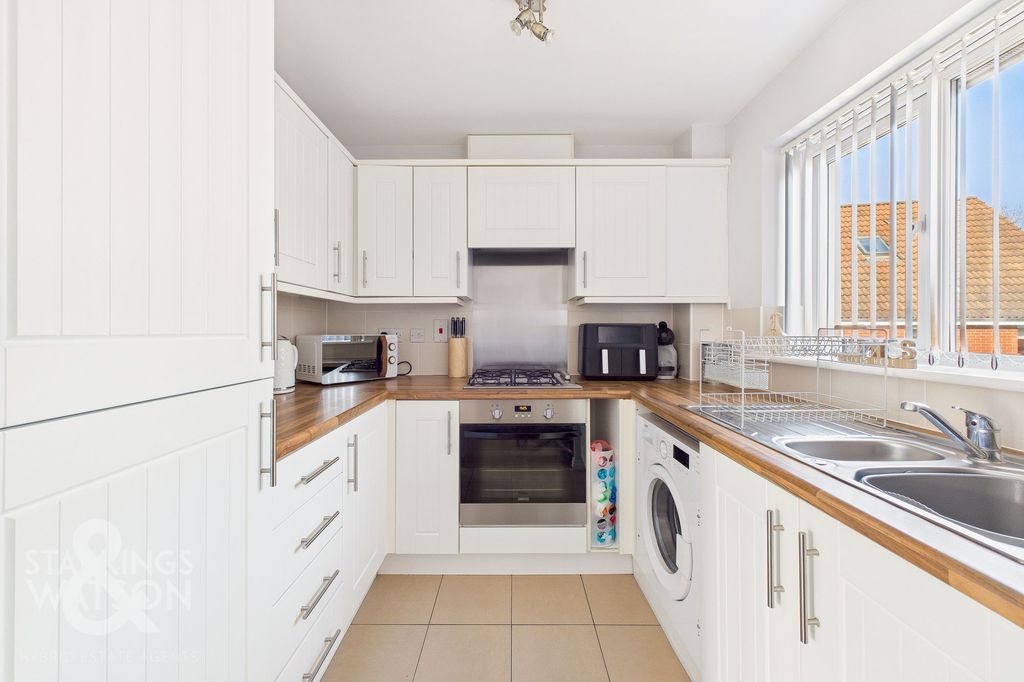 Property photo 2 of 15