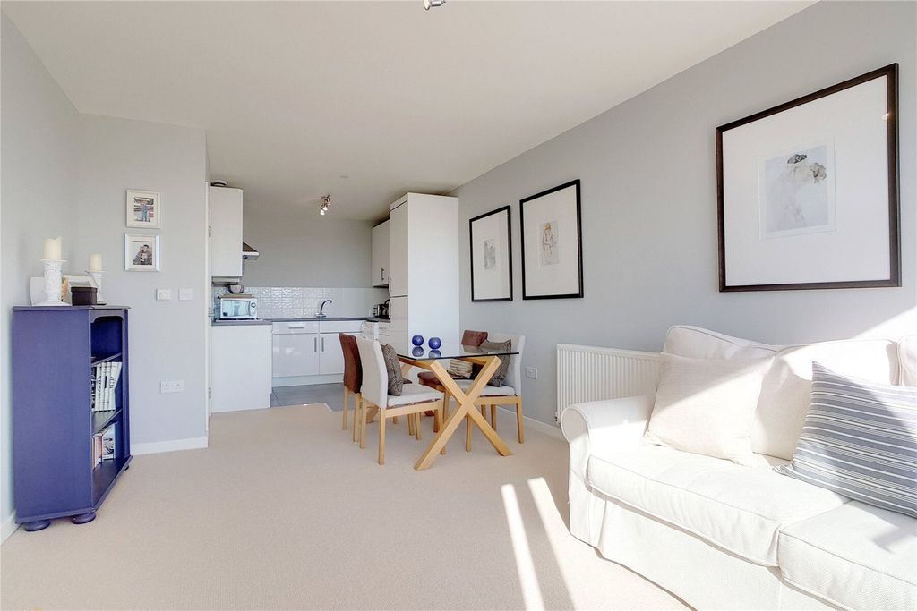 Property photo 3 of 11 Picture No. 08