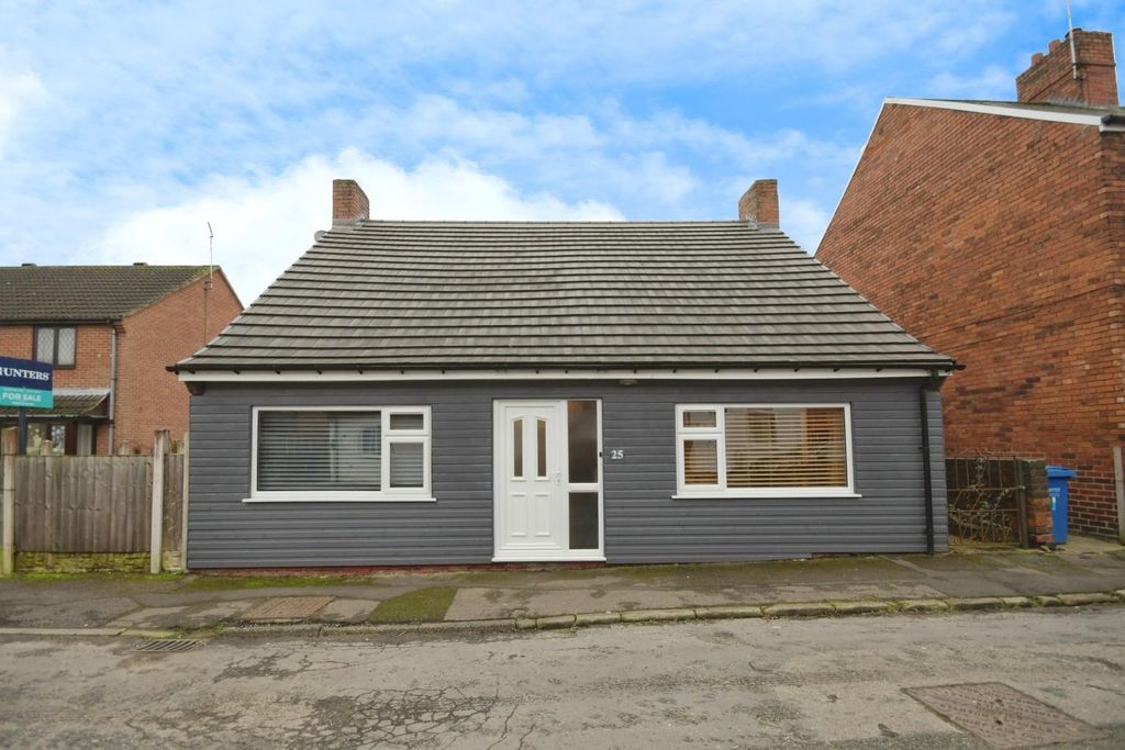 Property photo 1 of 16 Front 01.Jpg