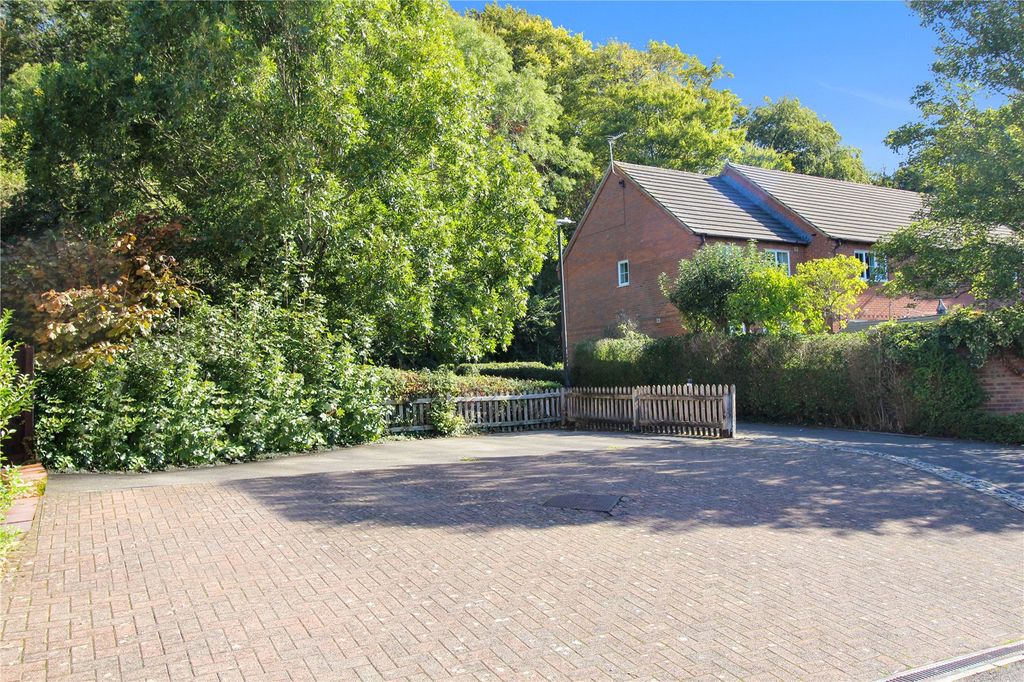 Property photo 2 of 13 Picture No. 12