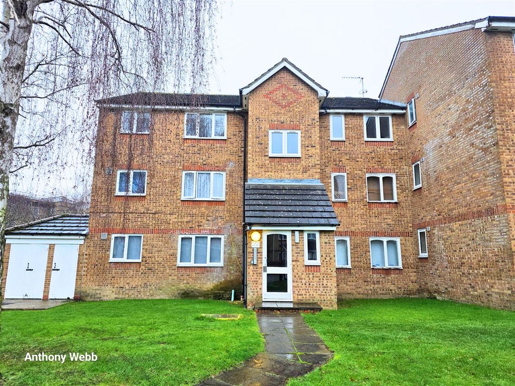 Property photo 1 of 9 Front Aspect