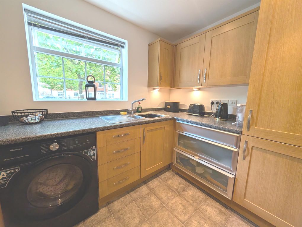 Property photo 3 of 9