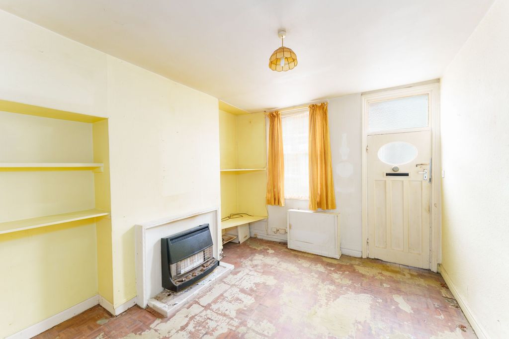 Property photo 3 of 14