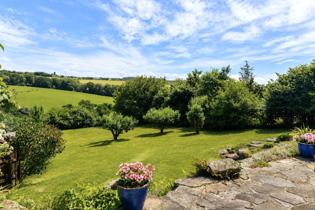 Property photo 2 of 12 2 - Picture No. 20