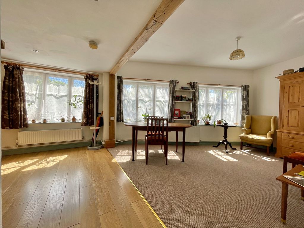 Property photo 2 of 24