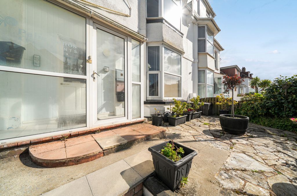 Property photo 3 of 14 1456851-2-6A01Fbc...