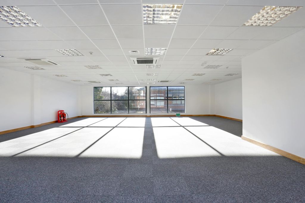 Property photo 2 of 12 Unit 4 Anglo Office Pk Fpz178699 13.Jpg