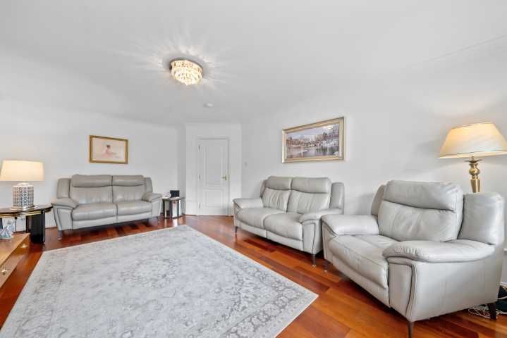 Property photo 2 of 28