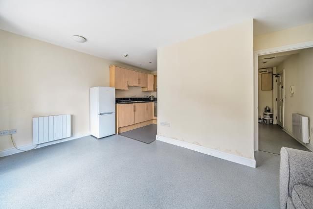 Property photo 3 of 11 Reception/Kitchen