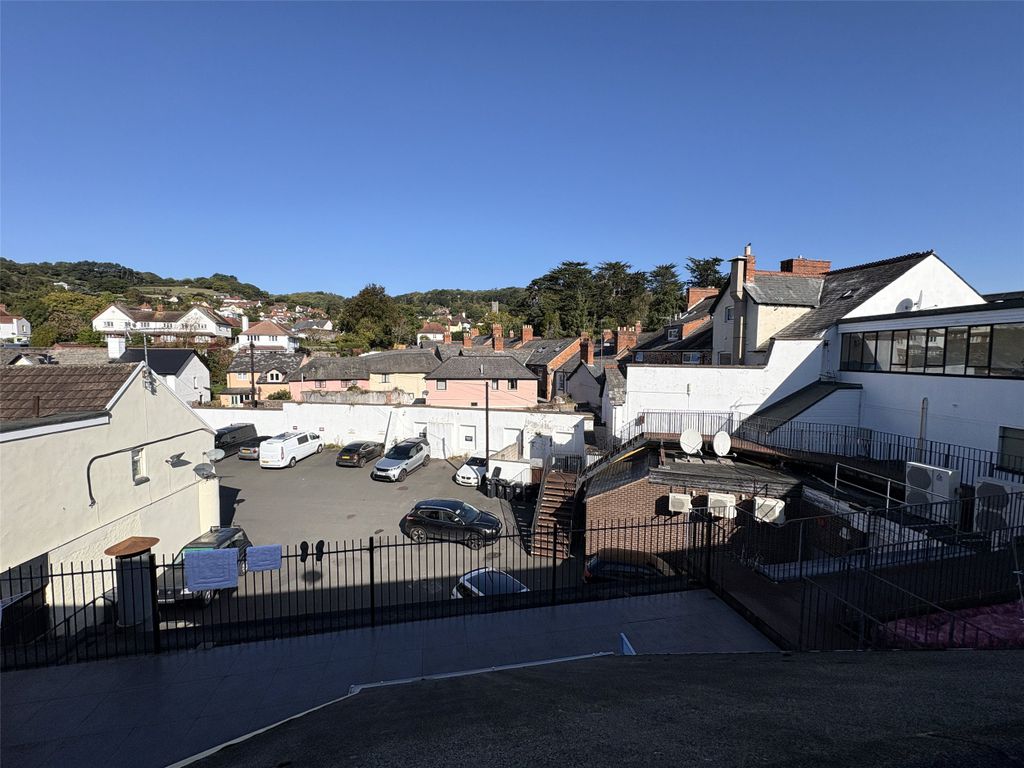 Property photo 1 of 7 Picture No. 10