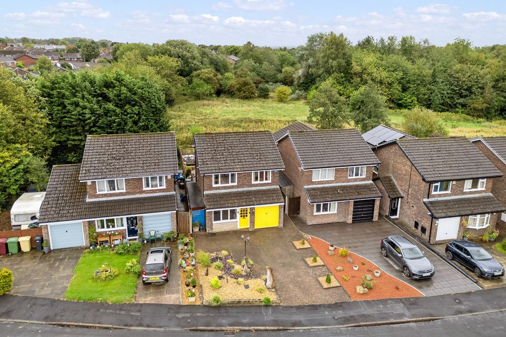 Property photo 2 of 43 4516629
