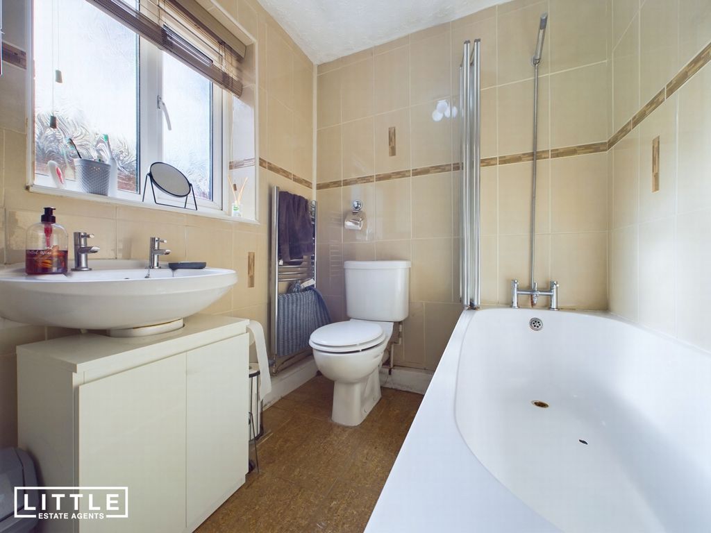 Property photo 3 of 10 Photo 3