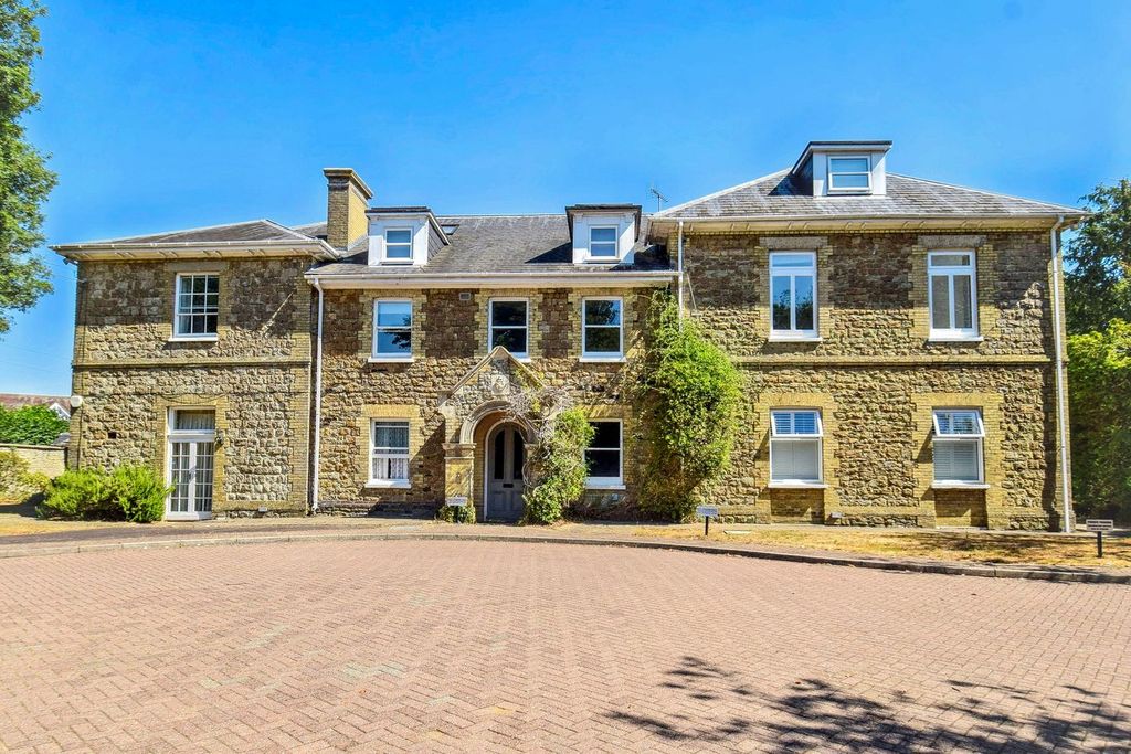 Property photo 1 of 24