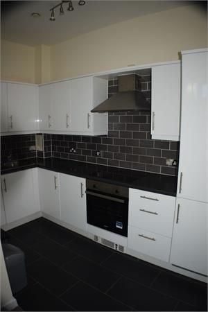 Property photo 2 of 10 4