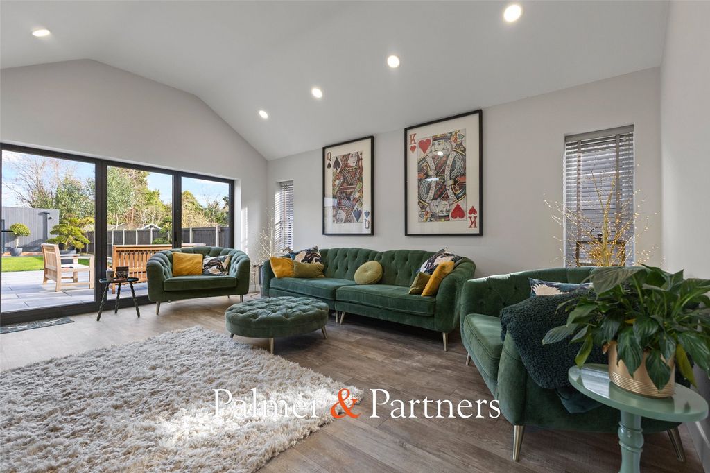 Property photo 3 of 36 Picture No. 19