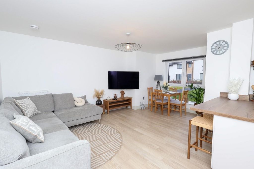 Property photo 3 of 15 Lounge/Kitchen/Dining Room