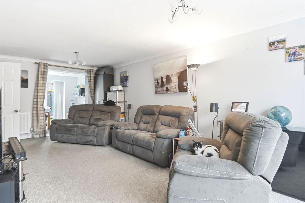 Property photo 2 of 29 Thegallops008