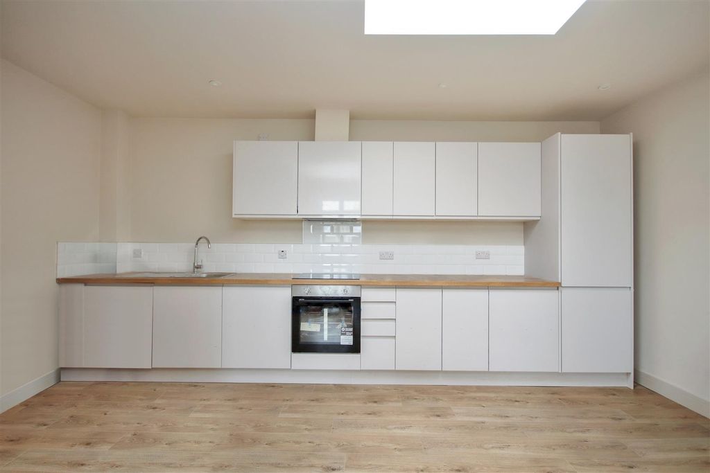 Property photo 3 of 7 Img_8430.Jpg