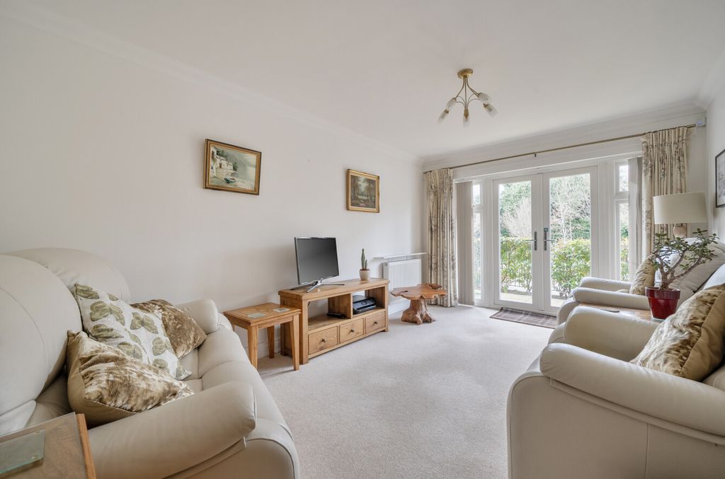 Property photo 3 of 22 1407606-21-69949c...