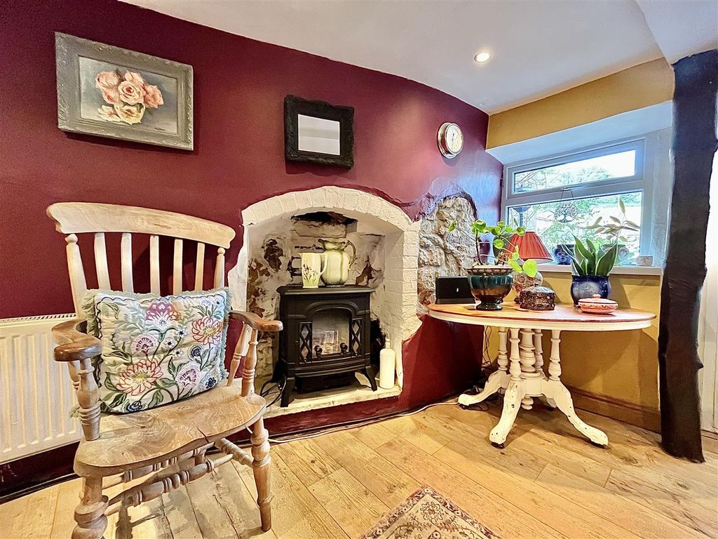Property photo 3 of 25