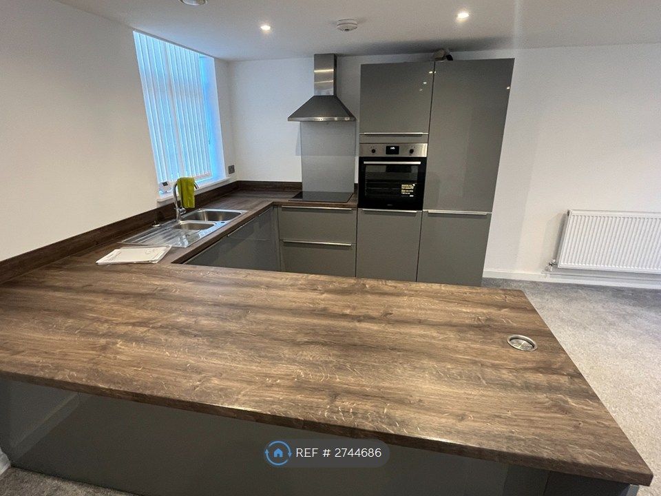 Property photo 1 of 9 Kitchen