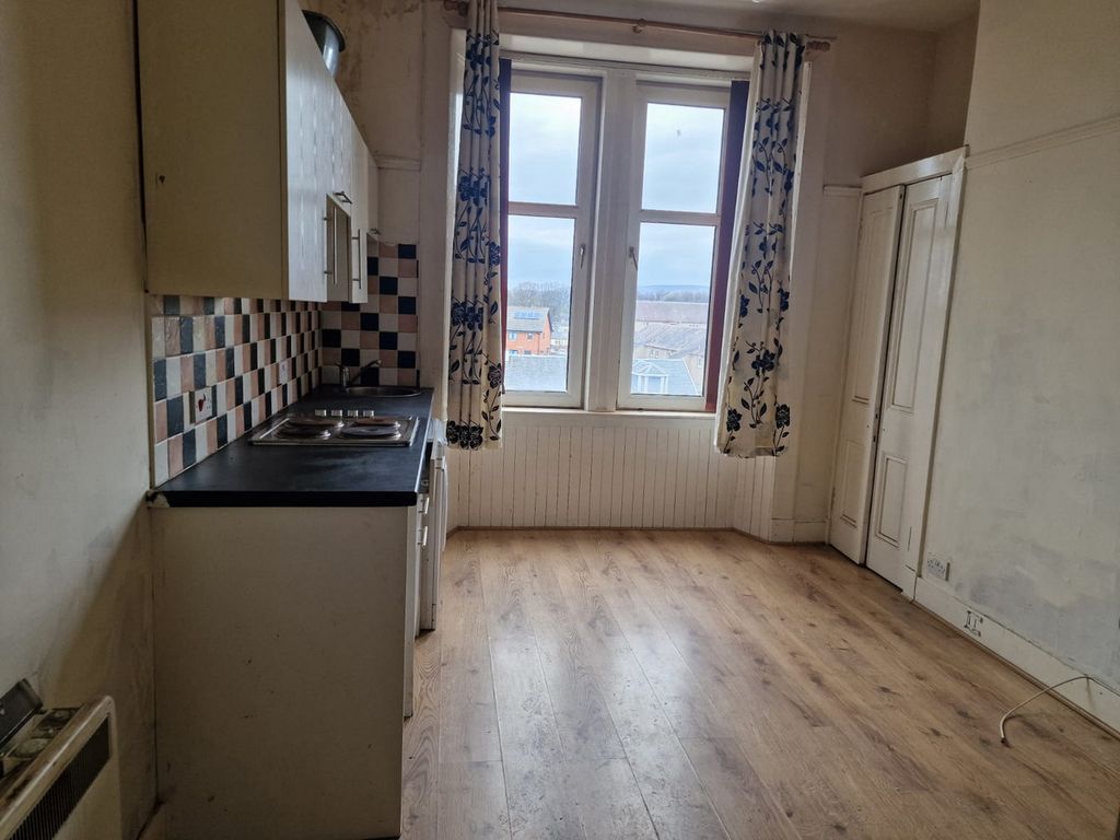 Property photo 3 of 4