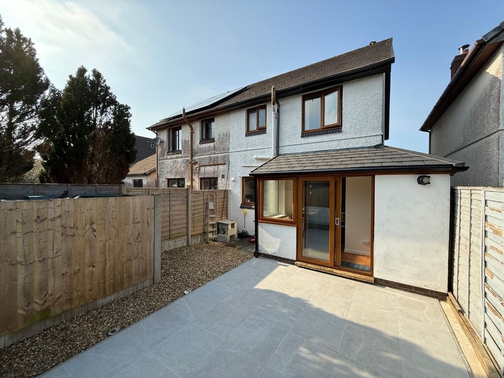 Property photo 2 of 21