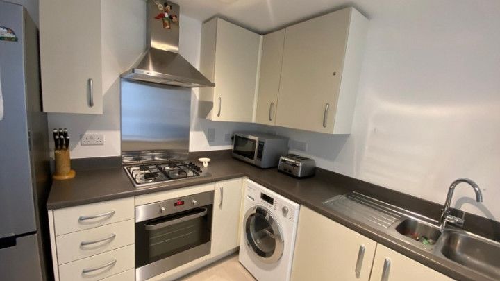 Property photo 2 of 14