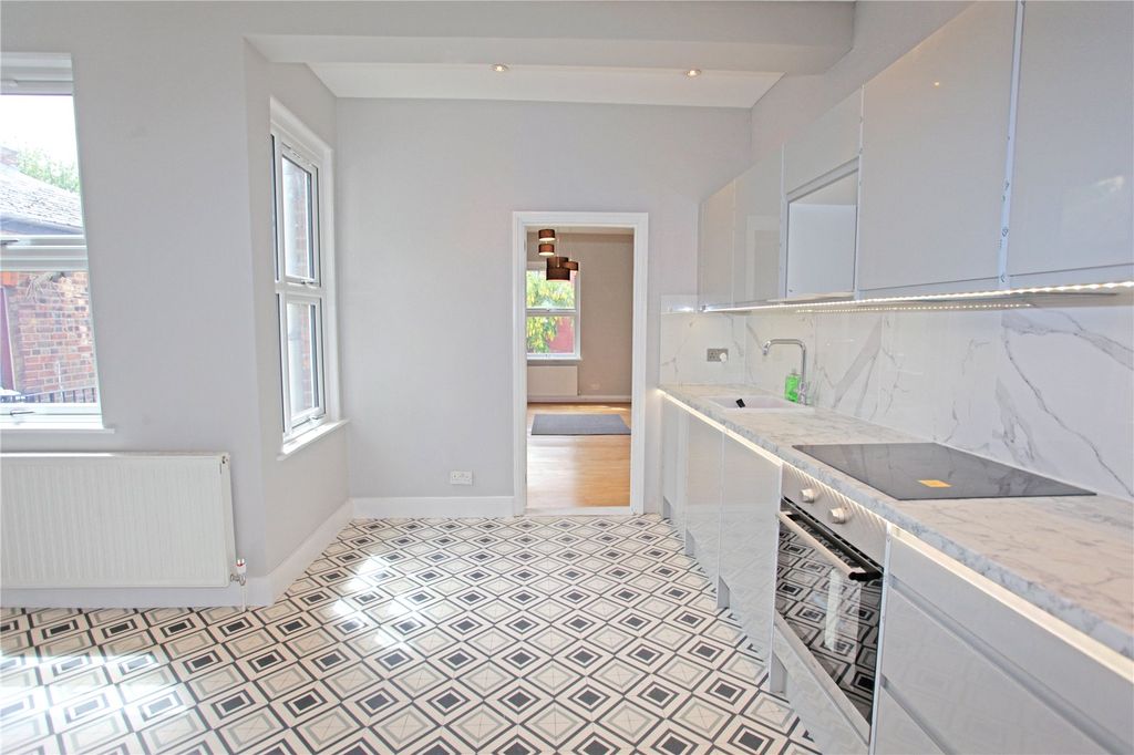 Property photo 1 of 11 Kitchen