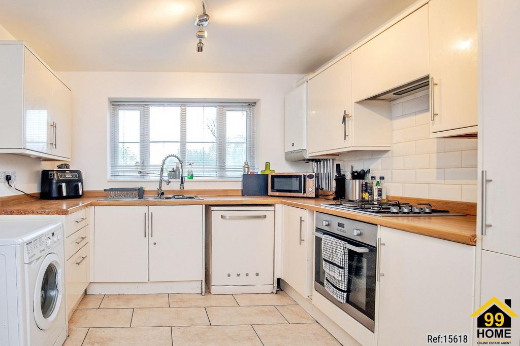 Property photo 3 of 20 Photo 2