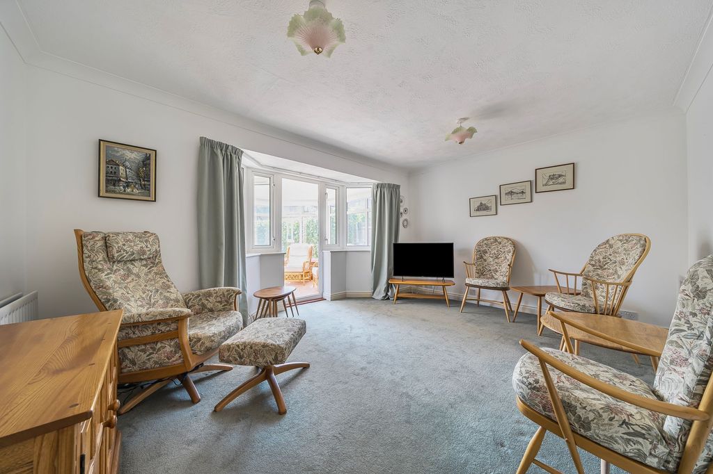 Property photo 2 of 19