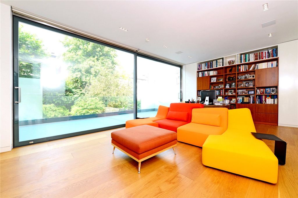 Property photo 2 of 15 Office