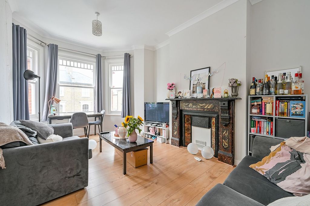Property photo 2 of 7