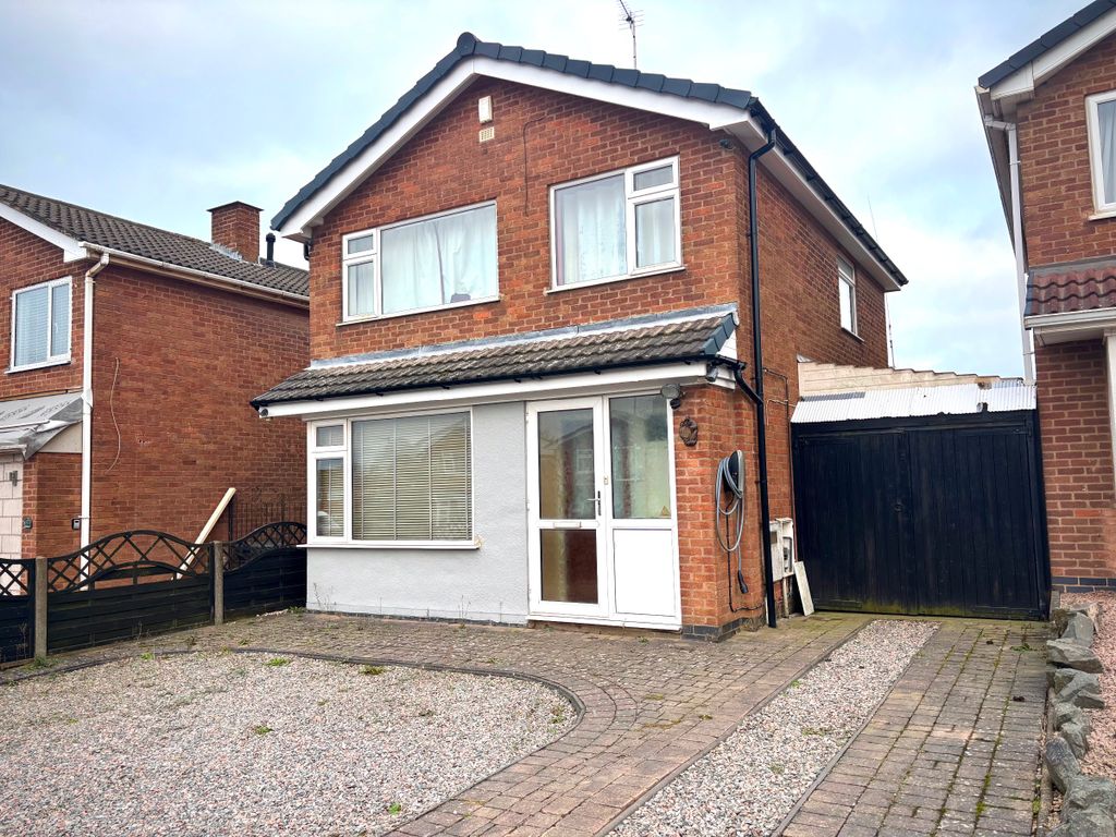 Property photo 2 of 40