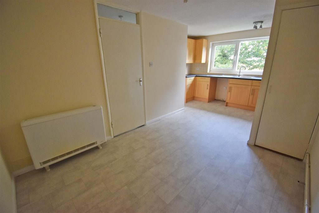 Property photo 3 of 21 Kitchen Diner.Jpg