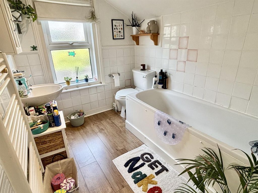 Property photo 3 of 12 2.Jpg