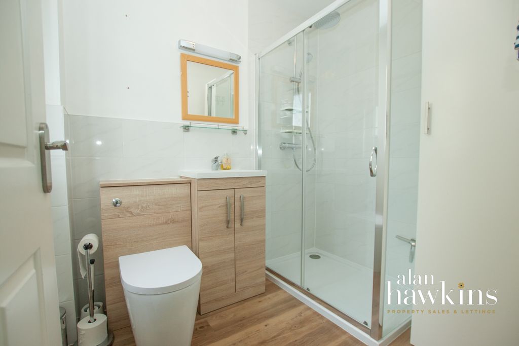 Additional image 15 of 4 bed detached house to rentSheppards Rise, Brinkworth SN15