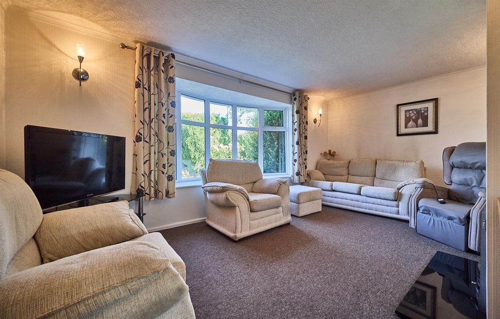 Property photo 3 of 19 Barwell Lane.Jpg